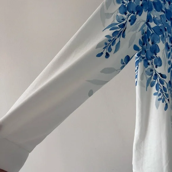 Plus Size Blue Floral V Neck Long Sleeve Thin Sweatshirt or Shirt - Size 2XL - Picture 8 of 8